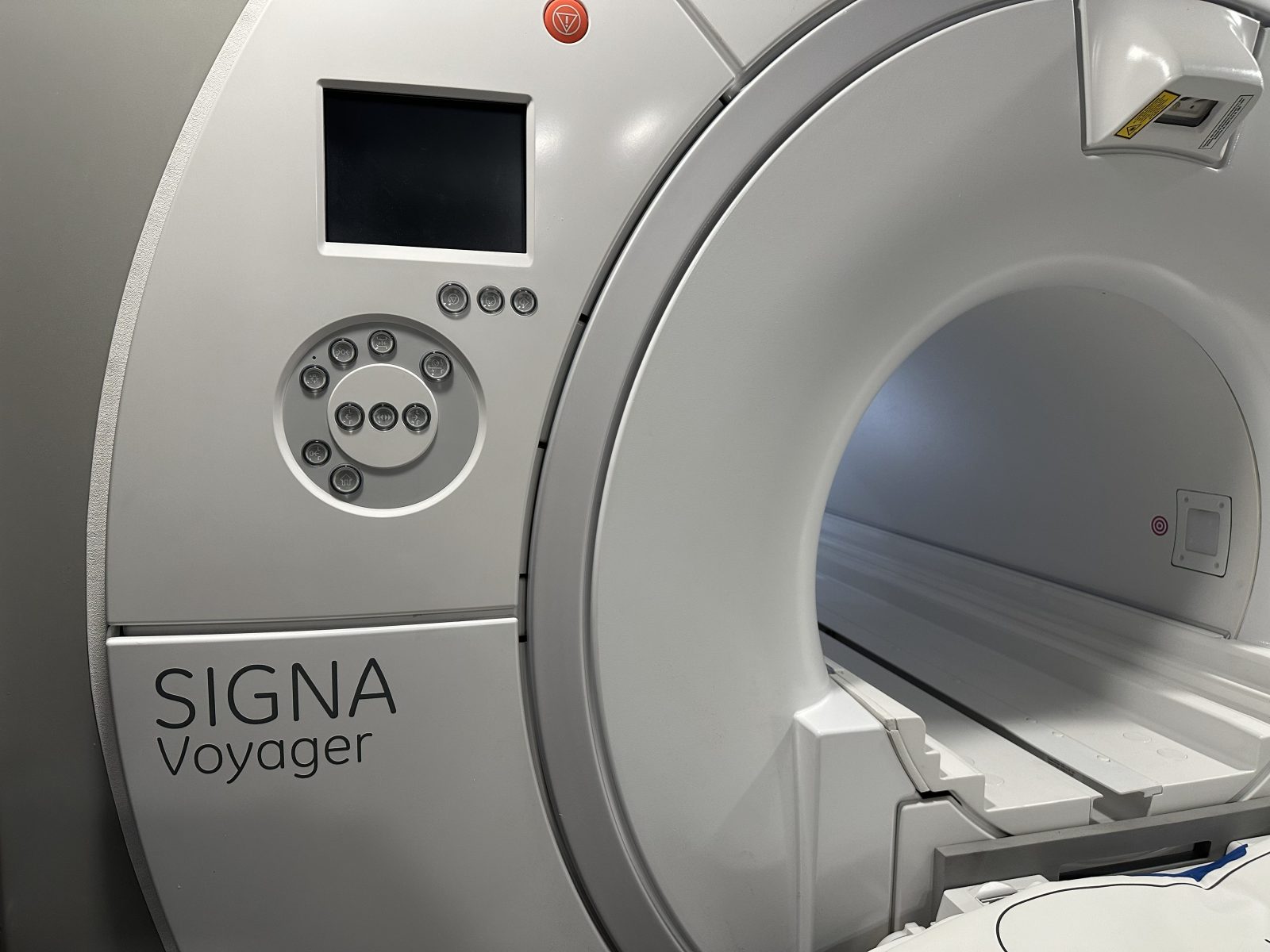 signavoyager Signa Voyager MRI machine